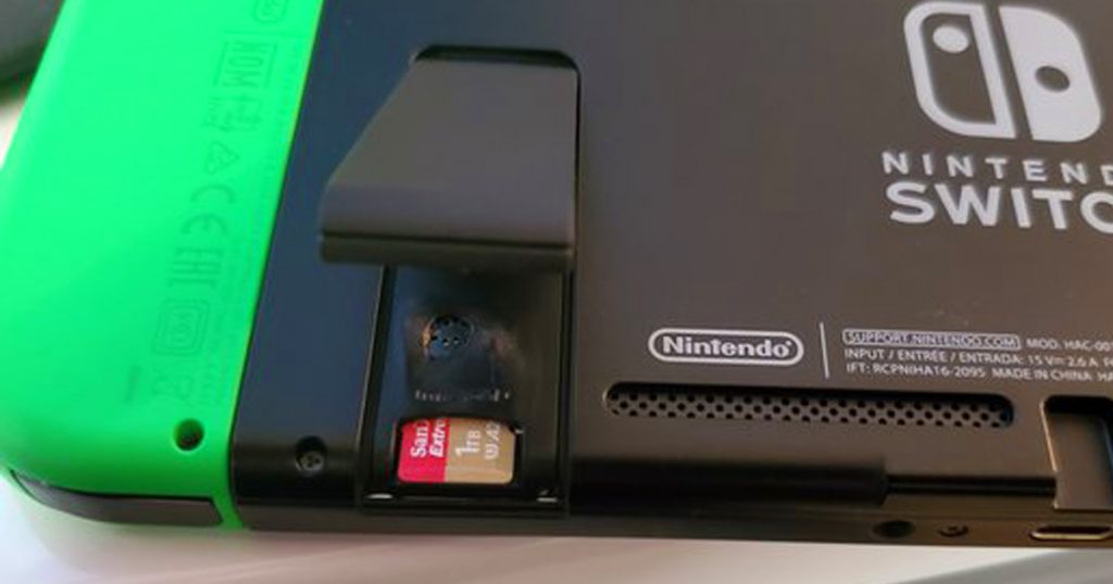 Zockerpuls-Typ-schmilzt-seine-Nintendo-Switch-mit-einer-microSD-Karte-Foto